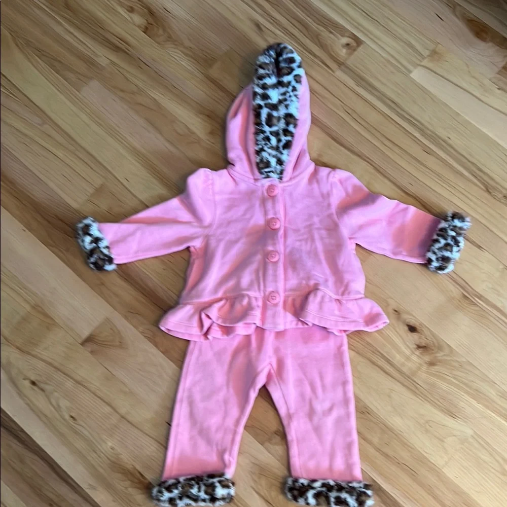 Gymboree Pink and Brown Matching Set w/ faux fur Leopard Accent